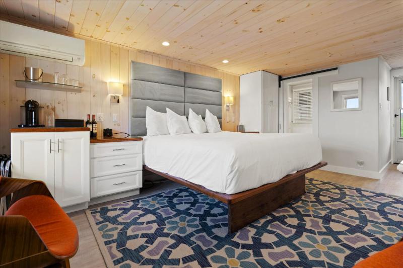 Double Room image 2