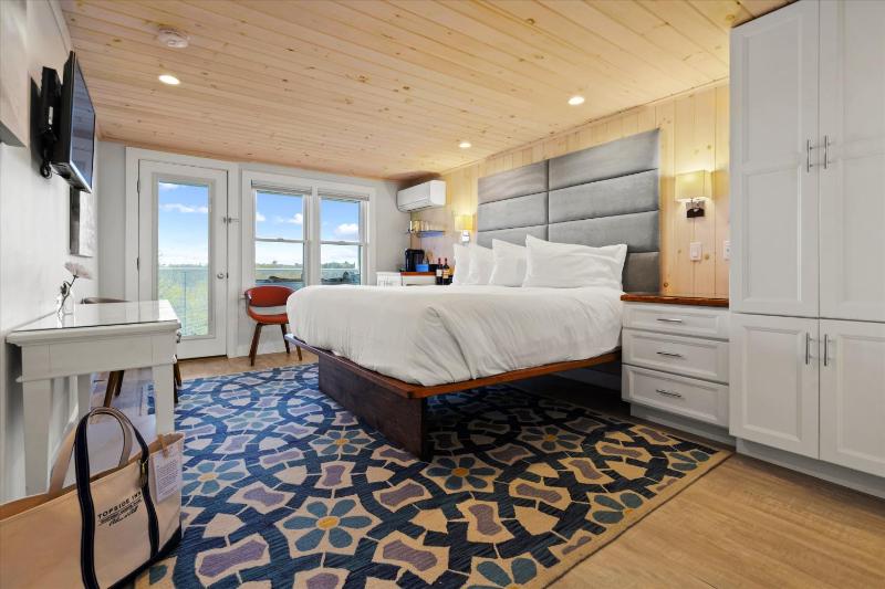 Double Room image 4