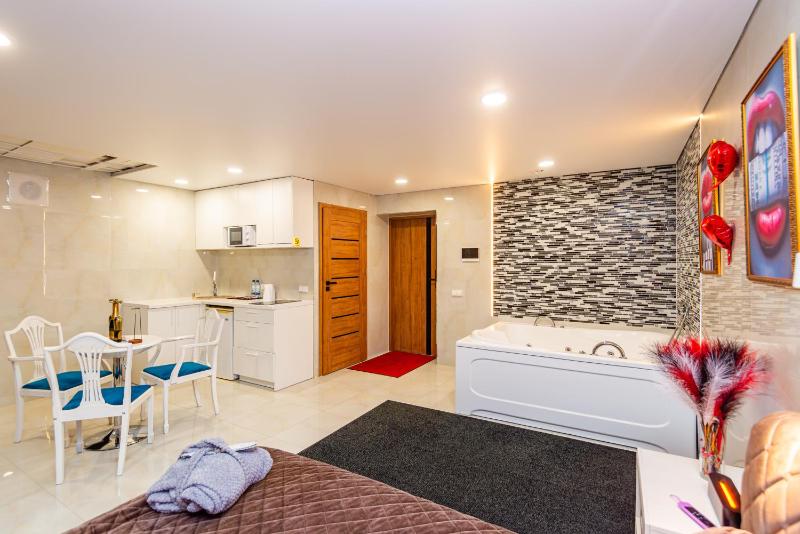 Vila LT11 centre su pirtimi ir baseinu - image 30