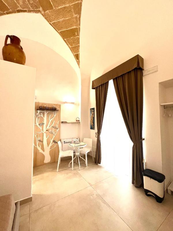 Deluxe Double Room image 2