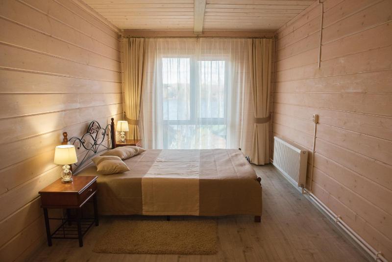 Three-Bedroom House image 2