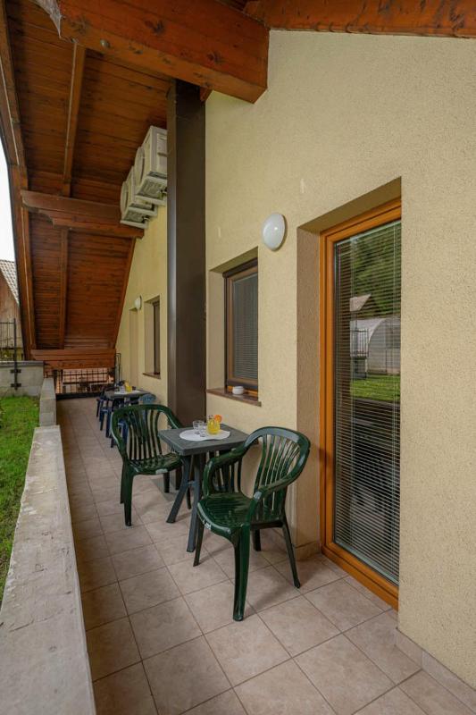 One-Bedroom Apartment with Balcony image 3