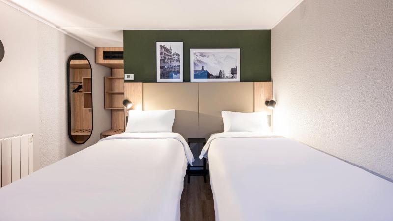 Standard Room - 2 Single Beds image 1