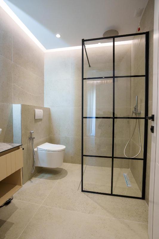Belmond Hotel - image 10