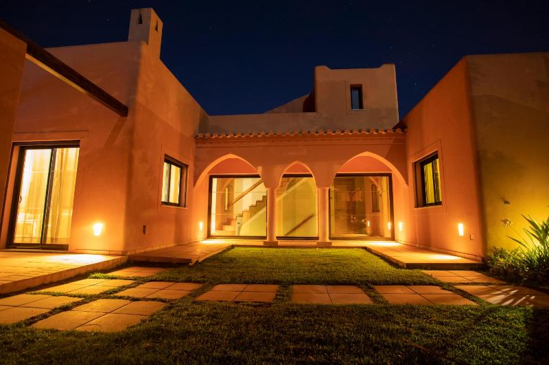 3 bedroom Villa with Private Pool image 2