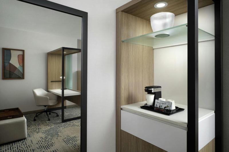 Queen Suite with Sofa Bed - Mobility Accessible with Transfer Shower image 4