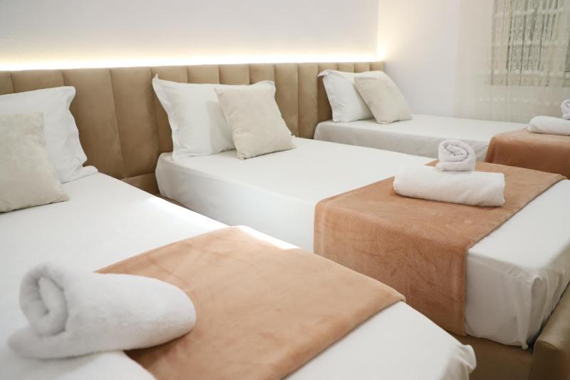 Downtown Apartment - image 10