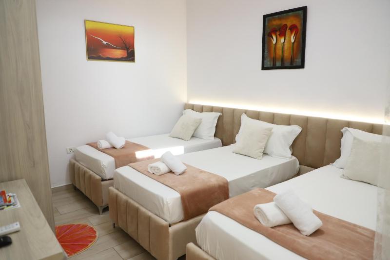 Downtown Apartment - image 8