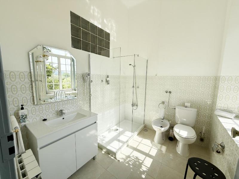 Standard Triple Room image 3