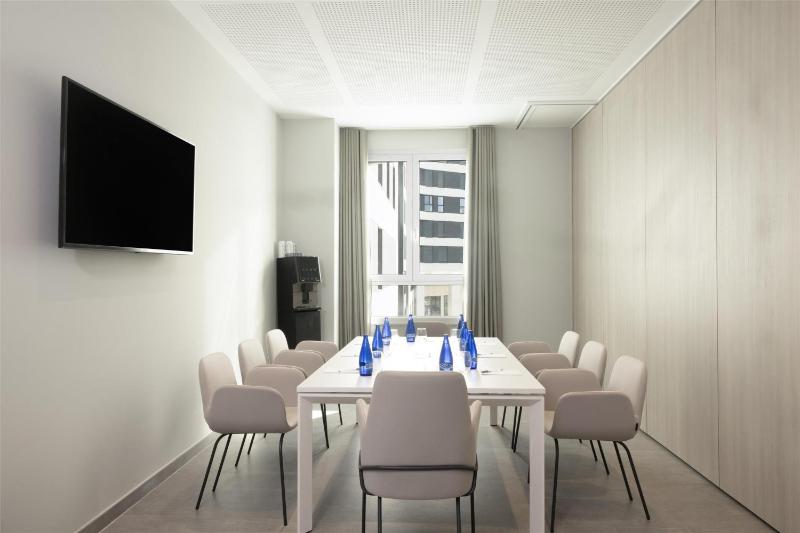 Hampton By Hilton Malaga Martiricos - image 49