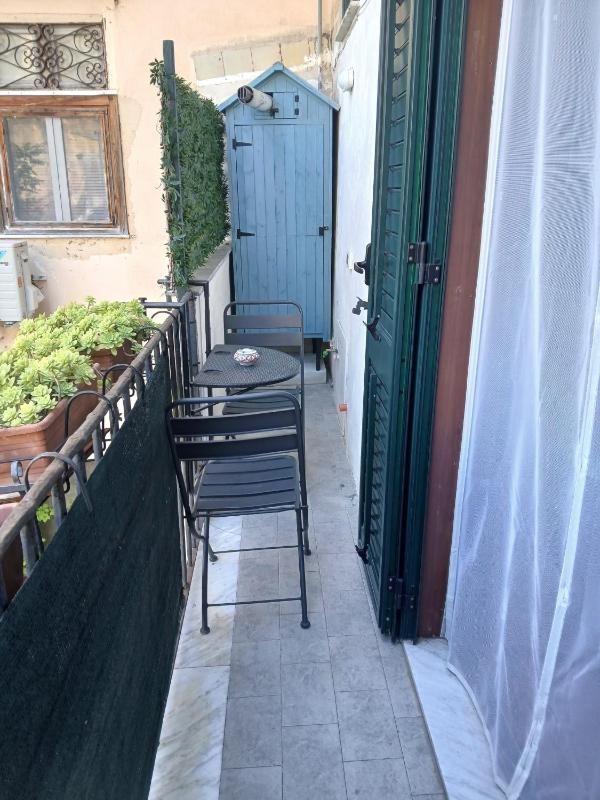 King Room with Garden View image 4