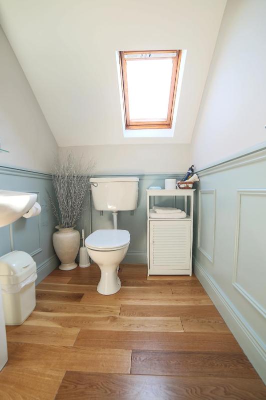 Double Room image 3