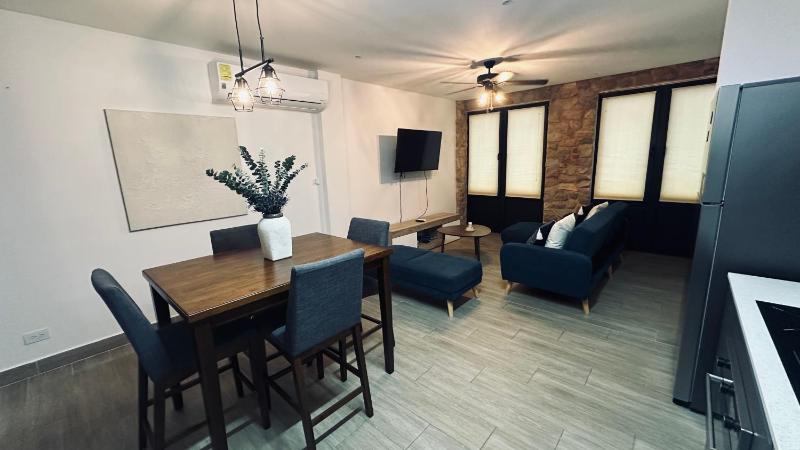 Best Location & Rooftop Pool Apto With Elevator - image 2
