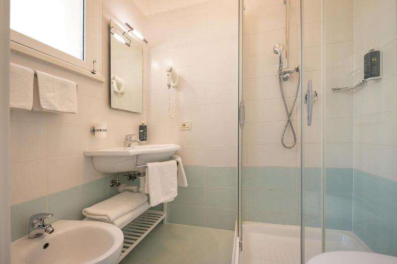 Single Room with Balcony image 3