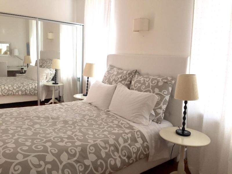 Double or Twin Room image 4