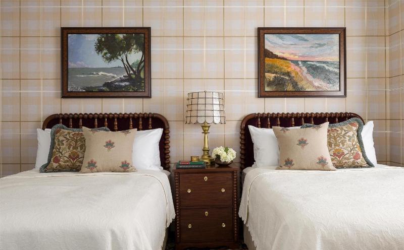 Graduate Double Room with Two Double Beds image 1
