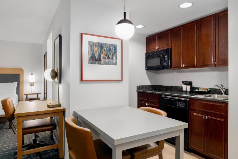 King Studio Suite - Non-Smoking image 3