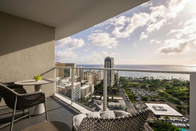 Grand Ocean View Room  image 3