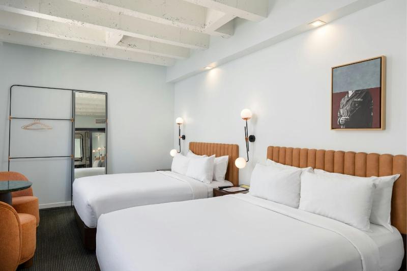 Standard Room, 2 Queens image 3