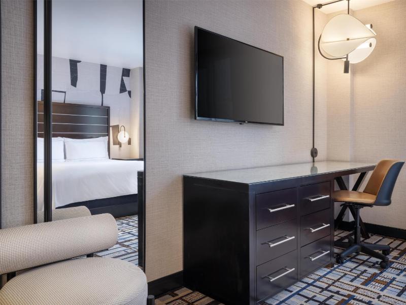 King Room image 1