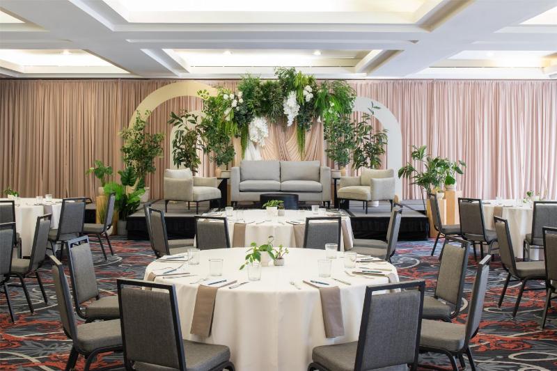 Embassy Suites by Hilton Portland-Downtown - image 14