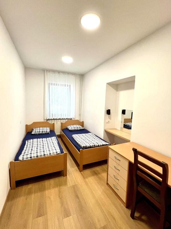 Twin Room with Shared Bathroom image 3