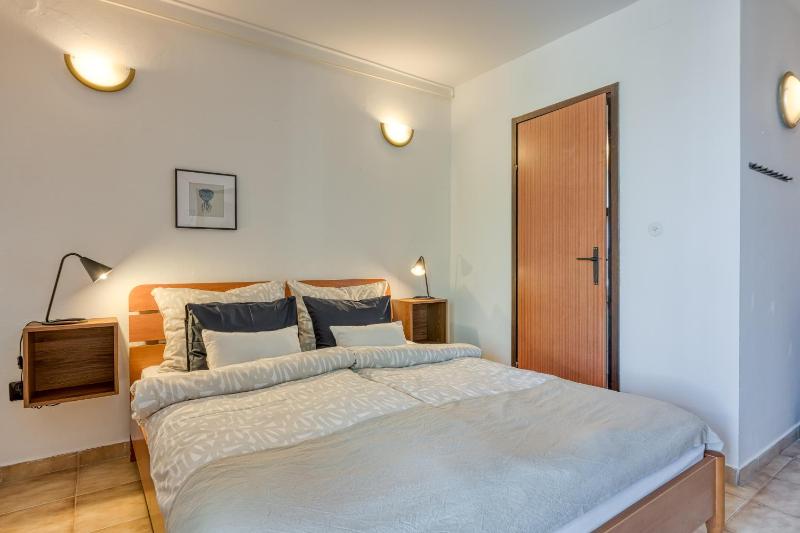 Double Room image 3