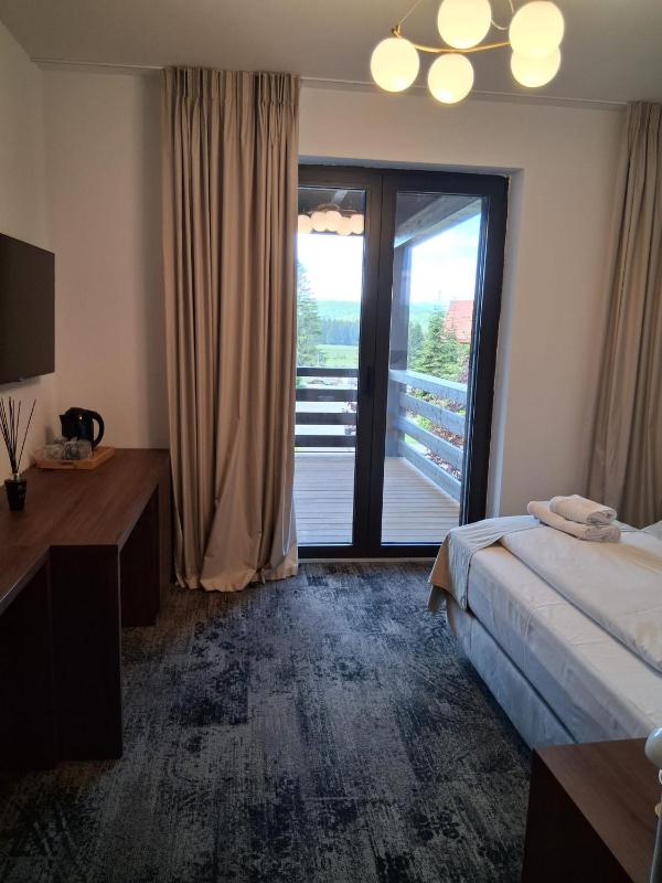 Double Room image 2