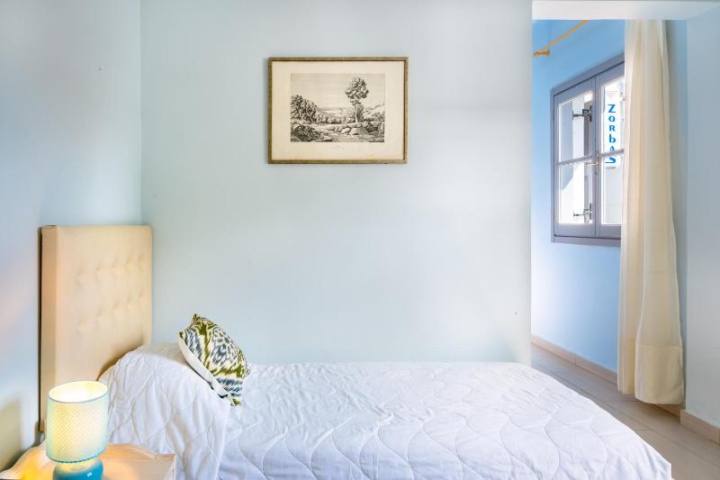 Triple Room image 3