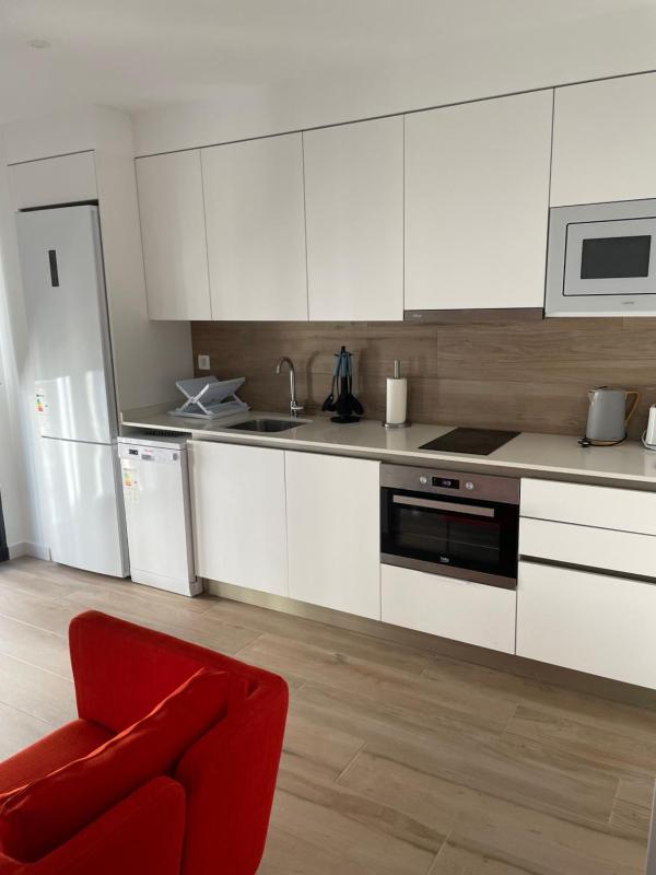 Deluxe King Studio image 3