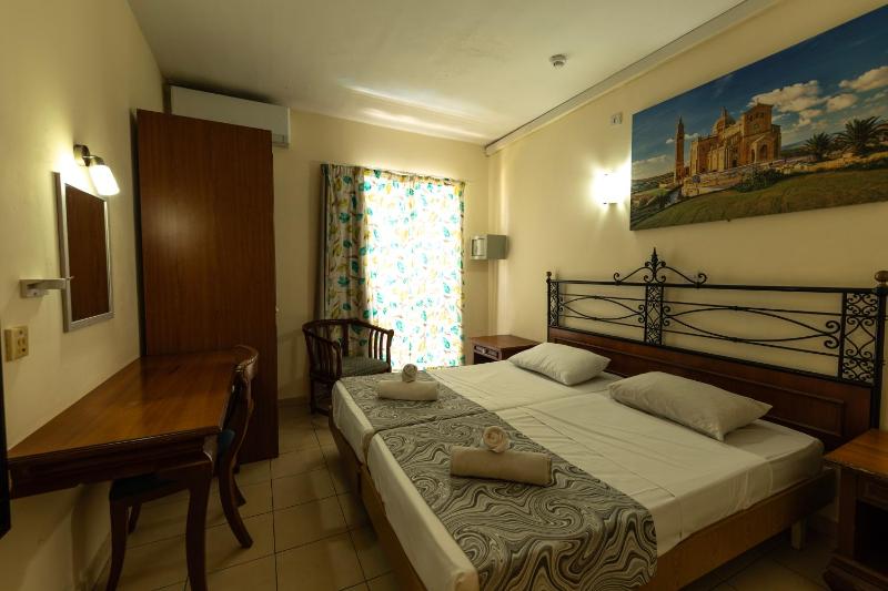 One-Bedroom Apartment image 1
