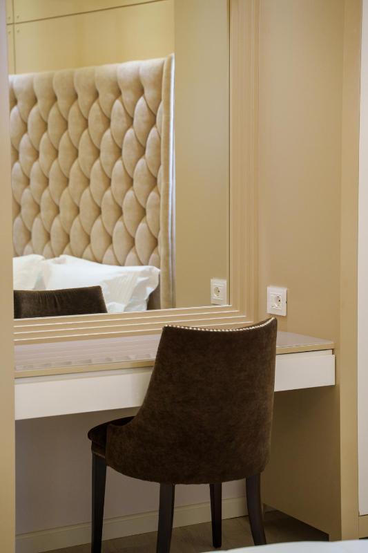 Superior Suite with Sea View image 3