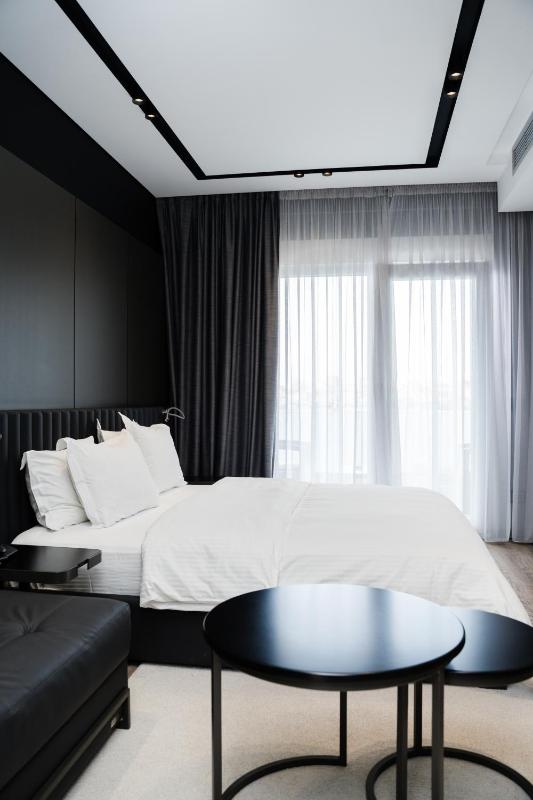 Superior Double Room image 4