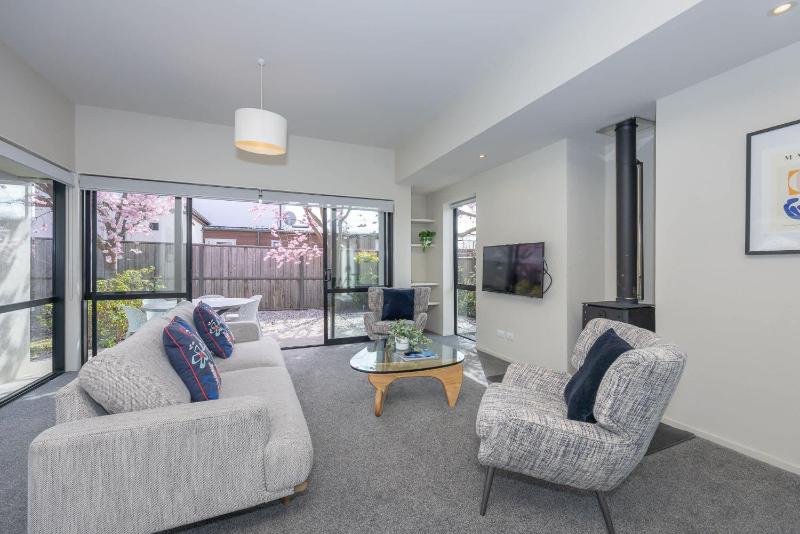 Mountain views in Meadowstone - image 18