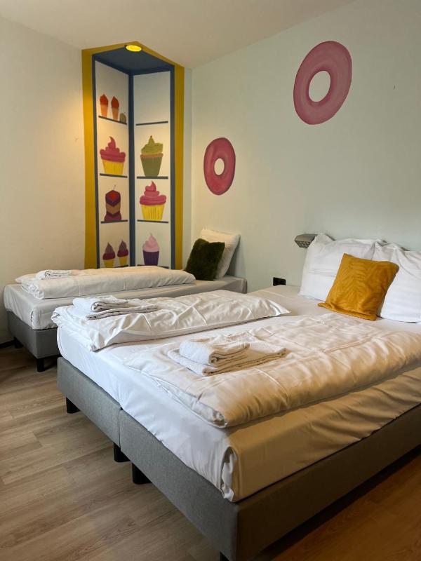 Triple Room with Bathroom image 1