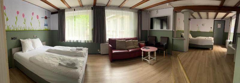 Family Room with Bathroom image 2