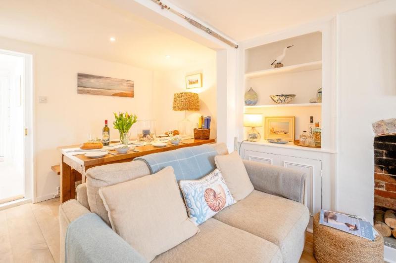 Seahorse Cottage Aldeburgh - sleeps 4 - Adult only property - Managed by Aldeburgh Coastal Cottages - image 19