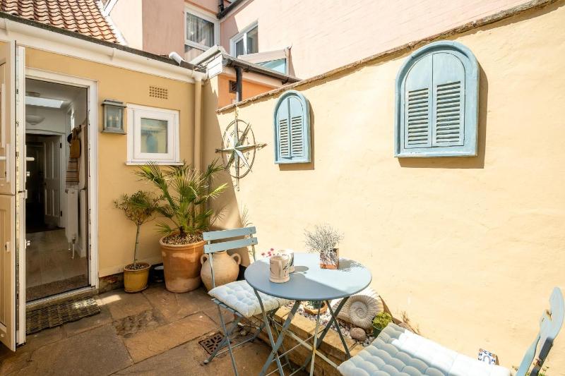 Seahorse Cottage Aldeburgh - sleeps 4 - Adult only property - Managed by Aldeburgh Coastal Cottages - image 17