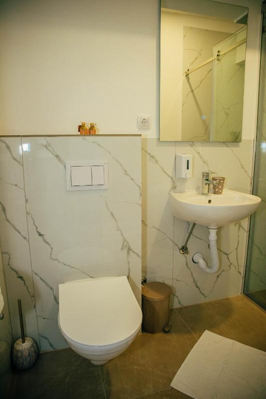 Single Room image 2