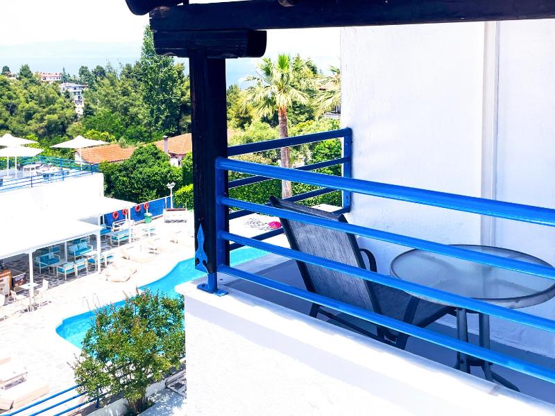 Family Room with Sea View image 3