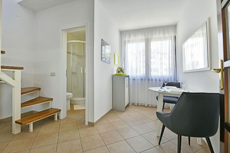 One-Bedroom Apartment image 1