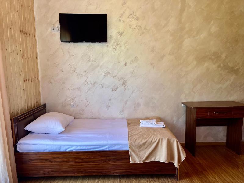 Triple Room with Mountain View image 4