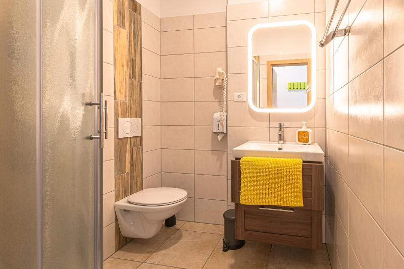 Double Room with Mountain View image 4