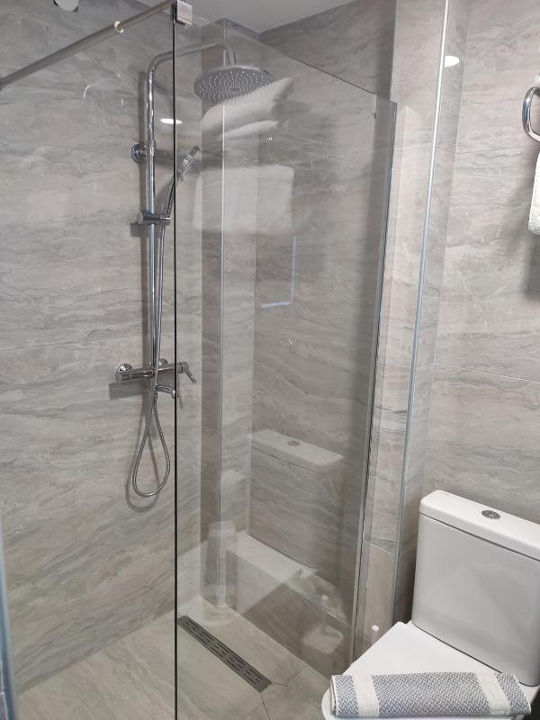 Deluxe Triple Room with Sea View image 2