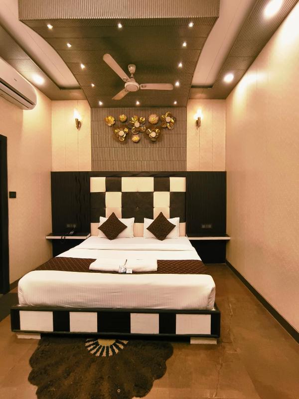 Hotel PardesiHar ki pauri Road Haridwar - image 9