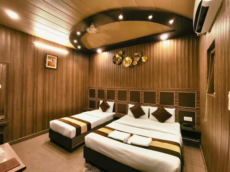 Hotel PardesiHar ki pauri Road Haridwar - image 1