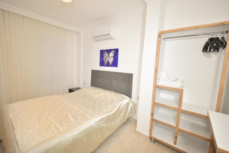 King Suite with Balcony image 4