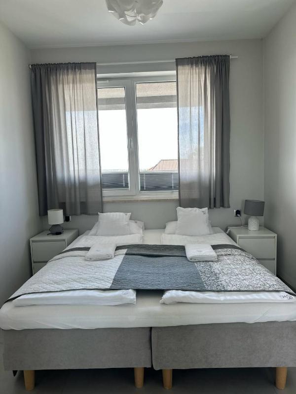 Studio Apartment with Sea View image 2