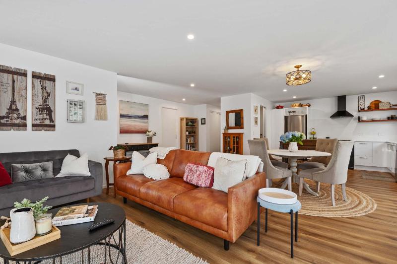 Inn McDowell - Modern 3 Bedroom in Springfield - image 1