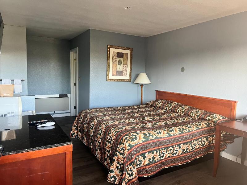 King Room image 1
